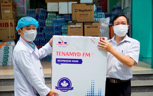 Đại học Đông Á: Trao tặng 10.000 khẩu trang N95 tiếp sức cùng tuyến đầu chống dịch